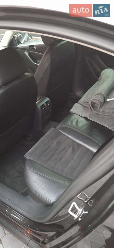 Седан Volkswagen Passat 2005 в Староконстантинове
