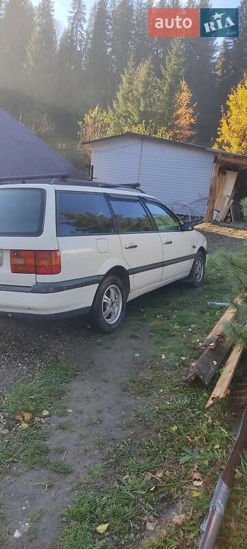 Універсал Volkswagen Passat 1995 в Верховині