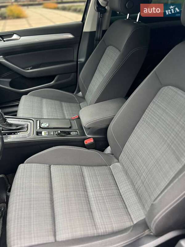 Седан Volkswagen Passat 2020 в Кривому Розі фото 41 Седан Volkswagen Passat 2020 в Кривому Розі