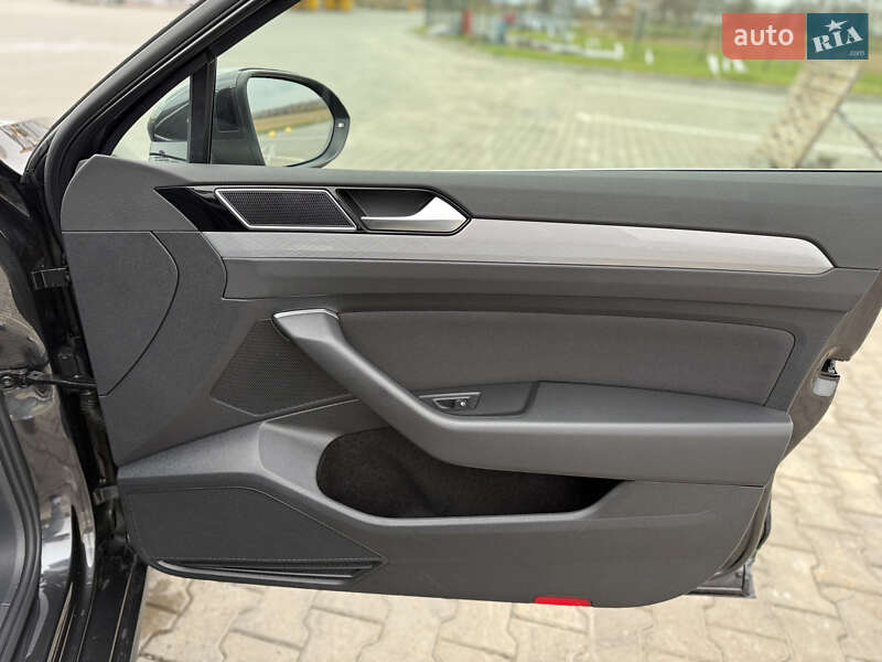 Универсал Volkswagen Passat 2021 в Луцке