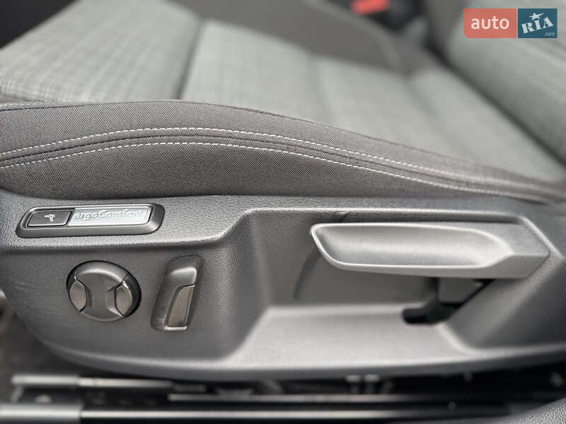 Универсал Volkswagen Passat 2021 в Луцке