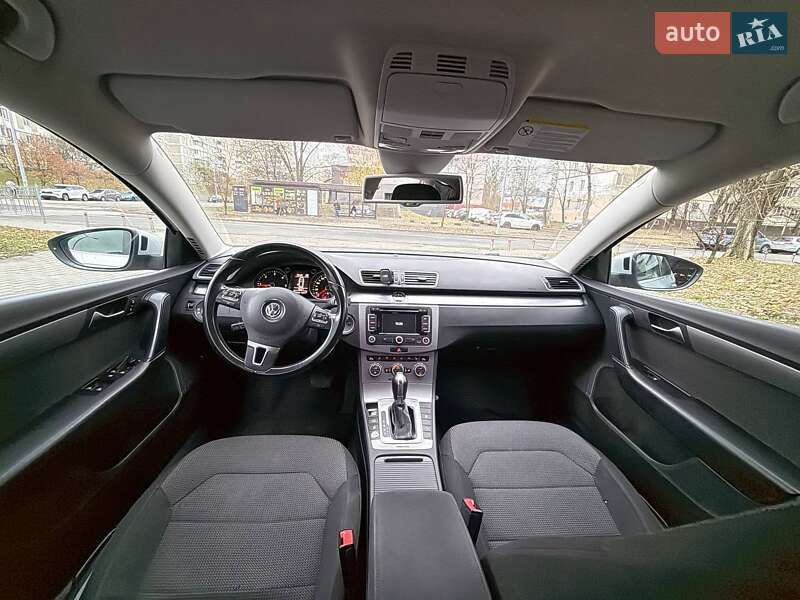 Універсал Volkswagen Passat 2013 в Києві