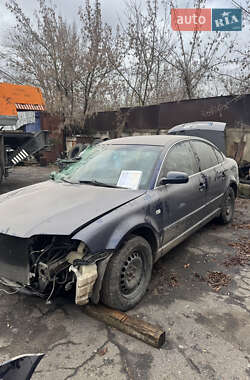 Седан Volkswagen Passat 2002 в Харкові