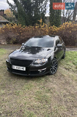 Седан Volkswagen Passat 2008 в Жовкві
