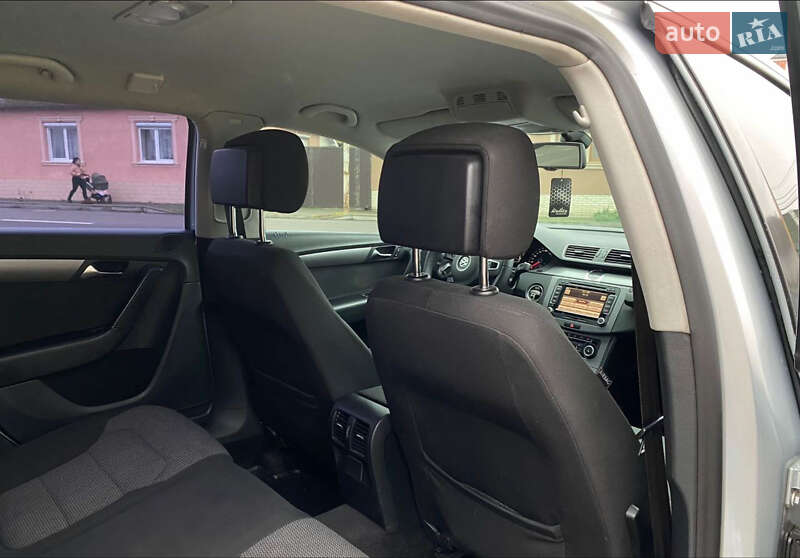 Універсал Volkswagen Passat 2011 в Хусті