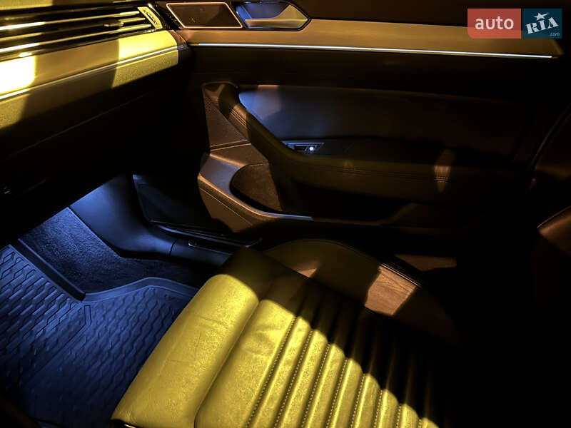 Універсал Volkswagen Passat 2017 в Львові