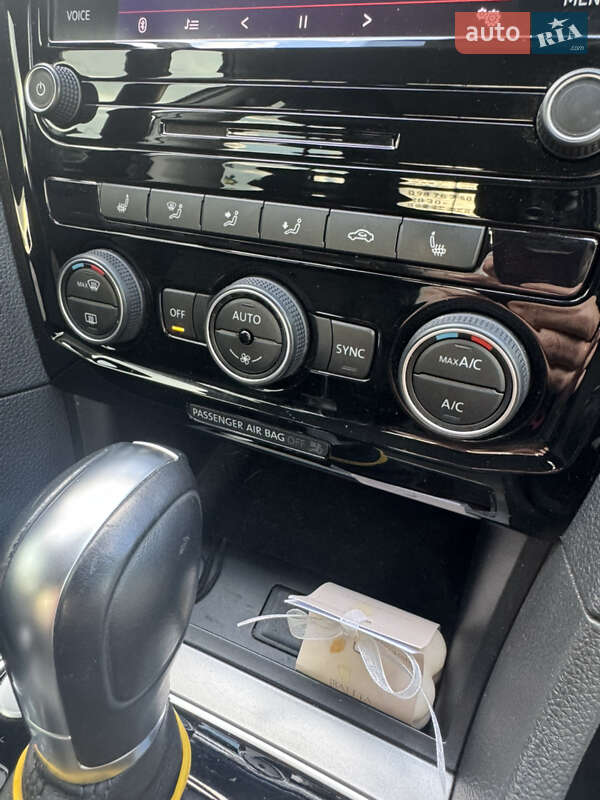 Седан Volkswagen Passat 2020 в Измаиле