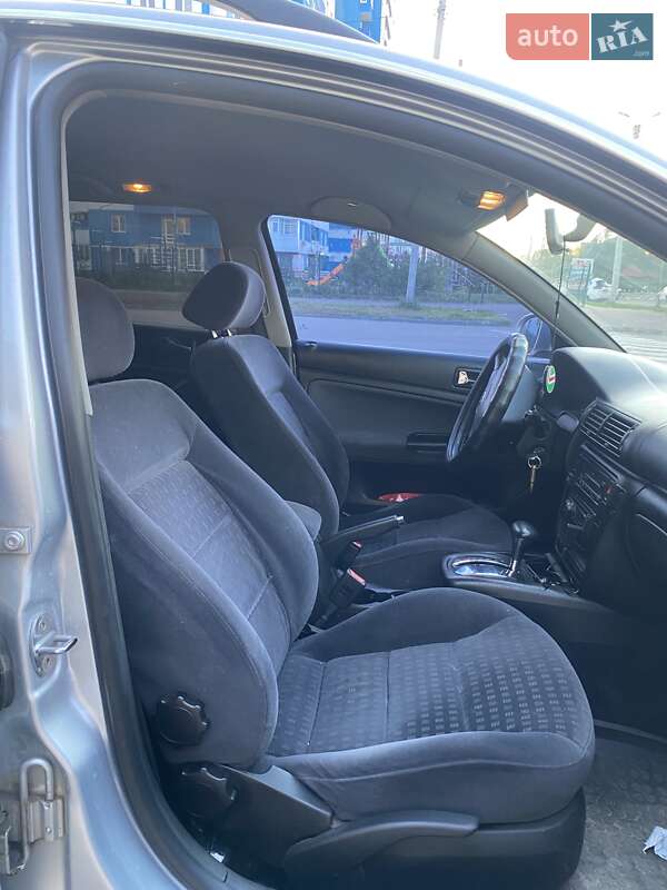 Универсал Volkswagen Passat 2000 в Харькове