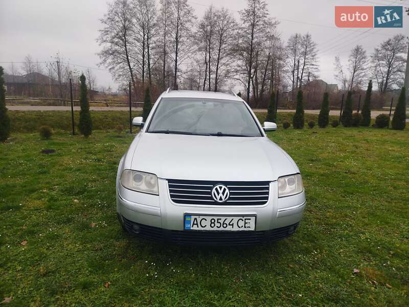 Универсал Volkswagen Passat 2003 в Старой Выжевке