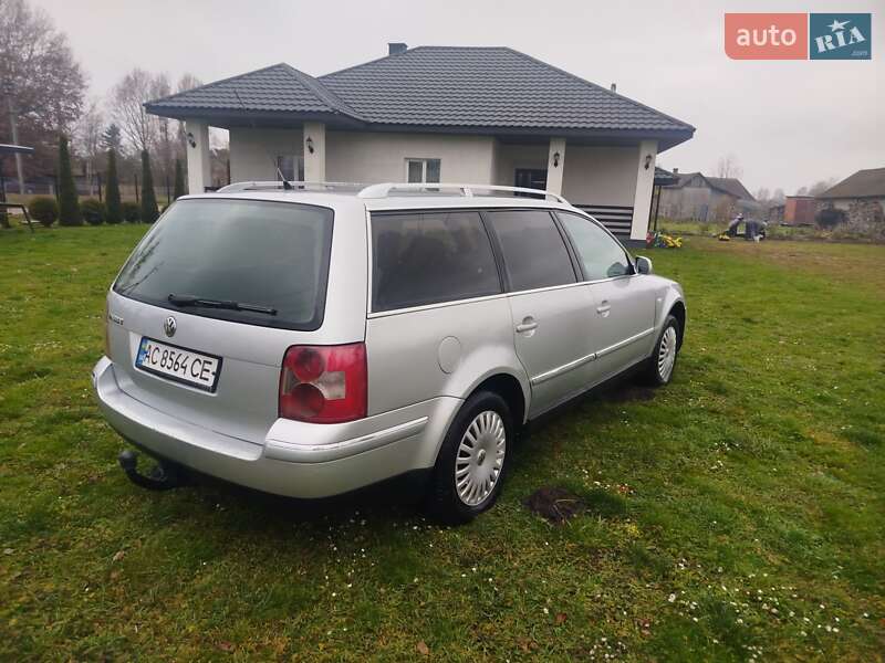 Универсал Volkswagen Passat 2003 в Старой Выжевке
