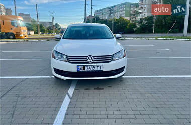 Седан Volkswagen Passat 2013 в Сумах