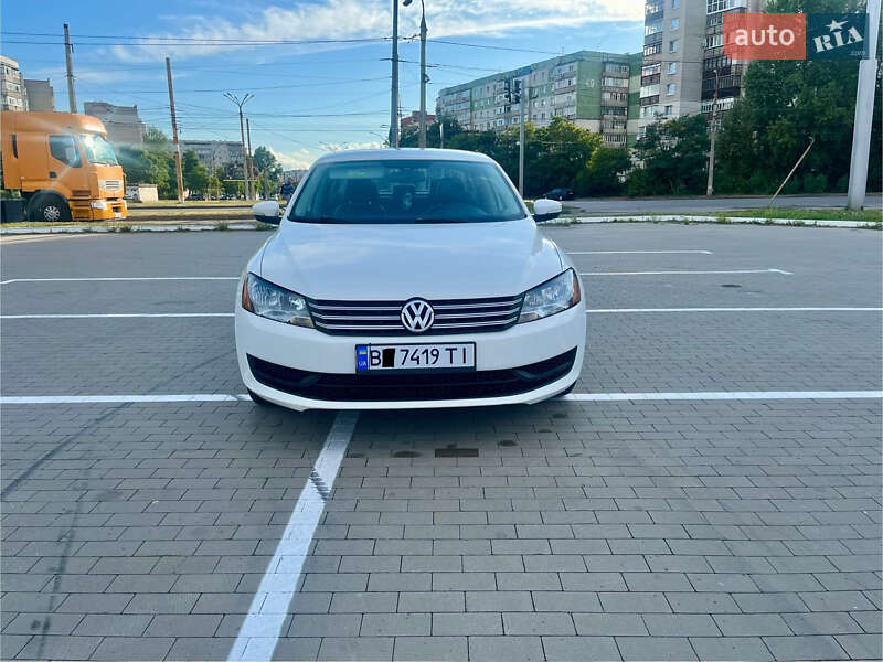 Седан Volkswagen Passat 2013 в Сумах фото Седан Volkswagen Passat 2013 в Сумах