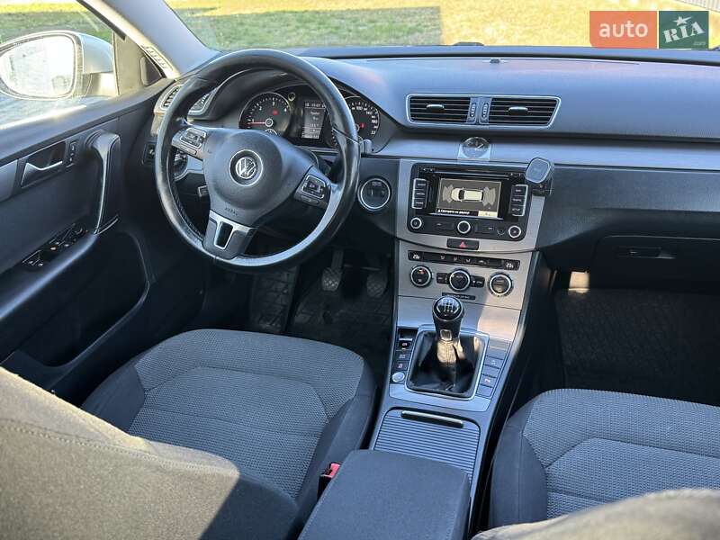Универсал Volkswagen Passat 2013 в Луцке фото 16 Универсал Volkswagen Passat 2013 в Луцке