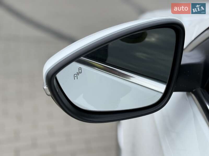 Седан Volkswagen Passat 2018 в Одессе