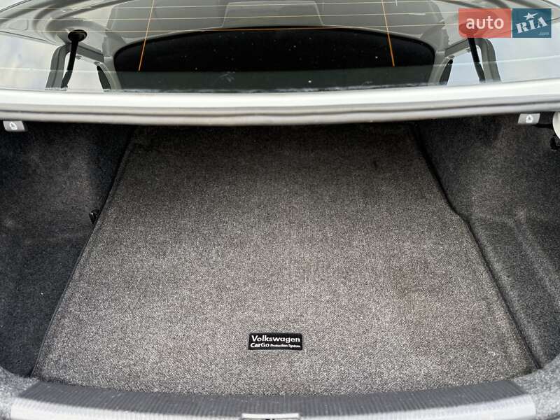 Седан Volkswagen Passat 2018 в Одессе