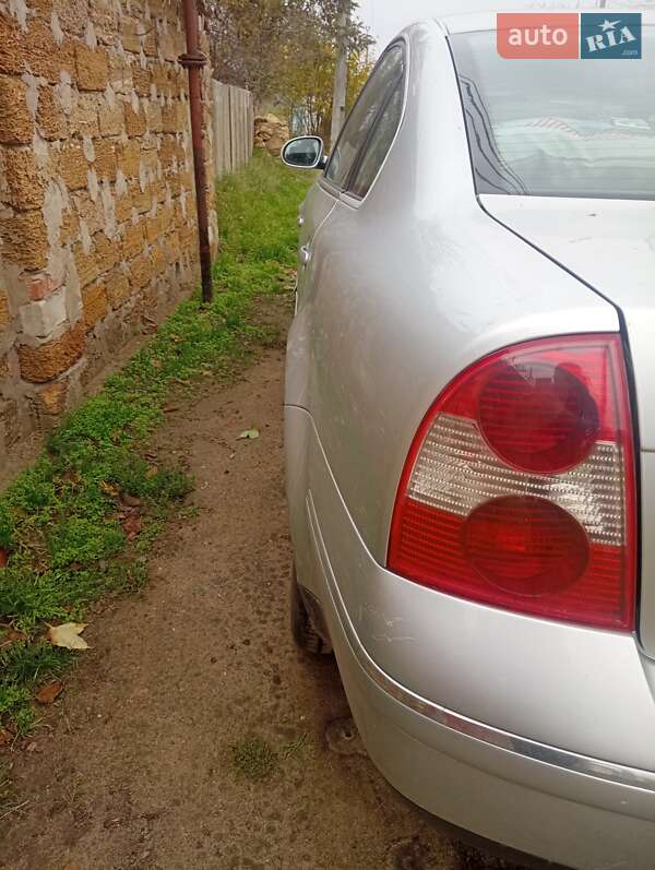 Седан Volkswagen Passat 2004 в Николаеве фото 10 Седан Volkswagen Passat 2004 в Николаеве