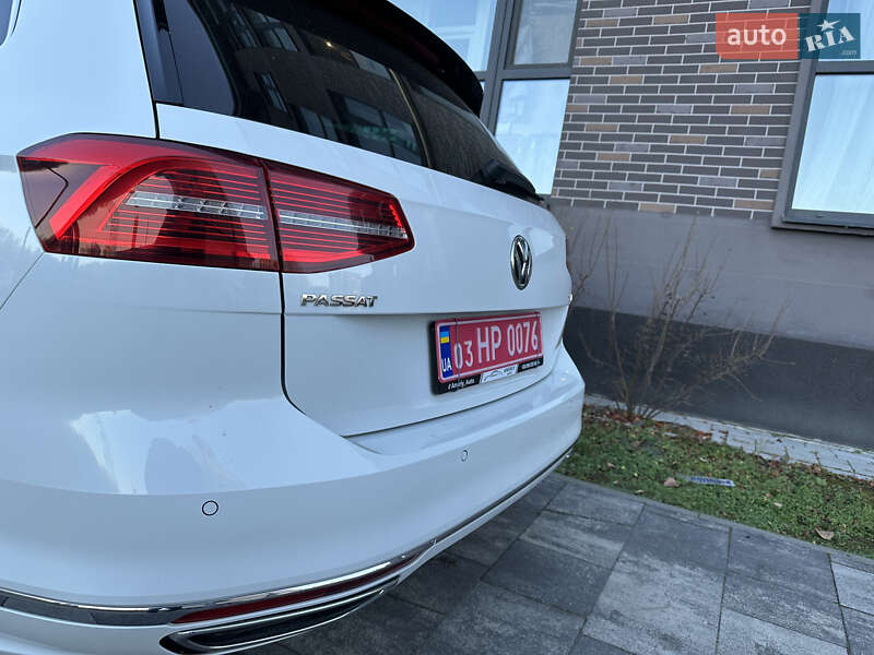 Универсал Volkswagen Passat 2017 в Львове