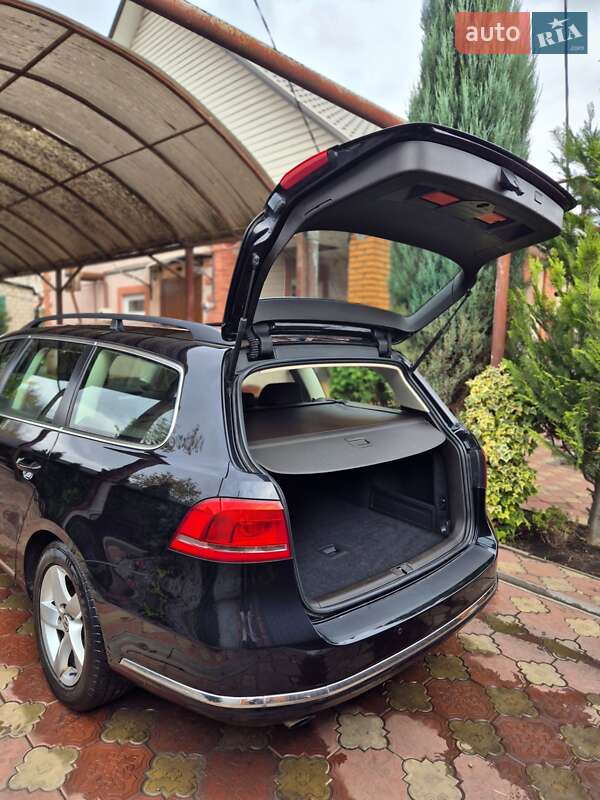 Универсал Volkswagen Passat 2013 в Запорожье