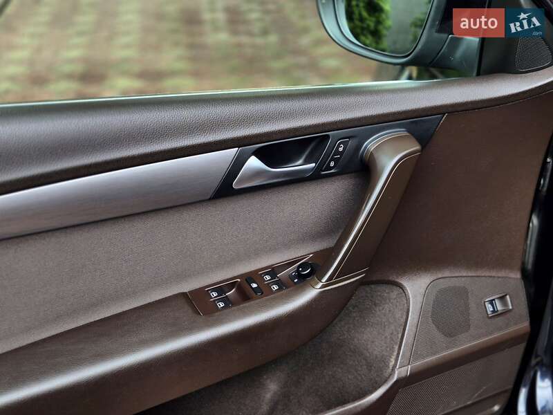Универсал Volkswagen Passat 2013 в Запорожье