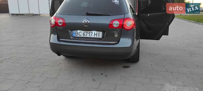 Универсал Volkswagen Passat 2009 в Мостиске