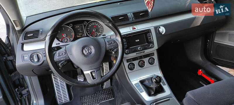 Универсал Volkswagen Passat 2009 в Мостиске
