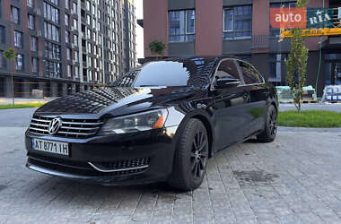 Седан Volkswagen Passat 2012 в Івано-Франківську