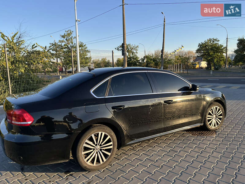 Седан Volkswagen Passat 2013 в Николаеве