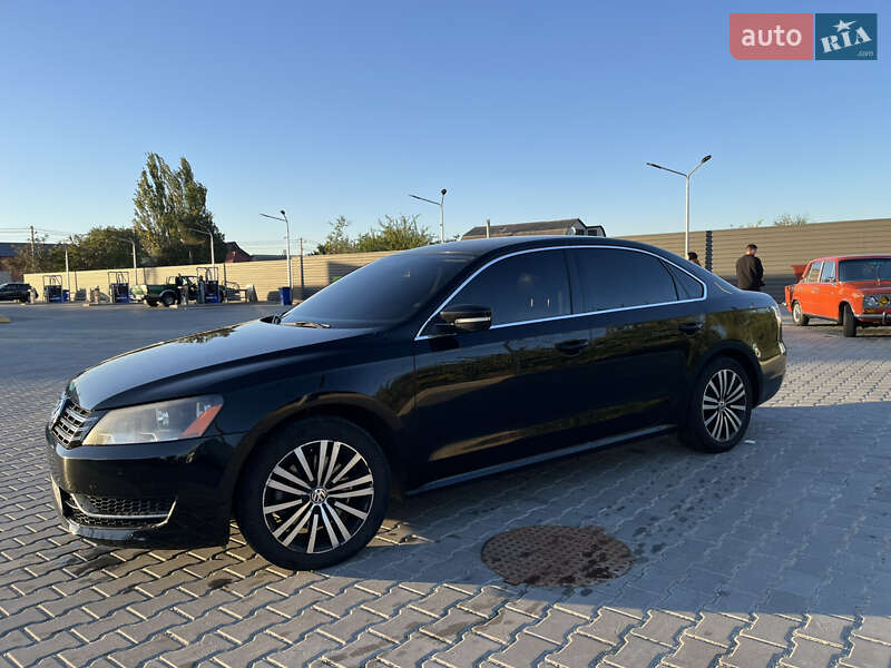 Седан Volkswagen Passat 2013 в Николаеве