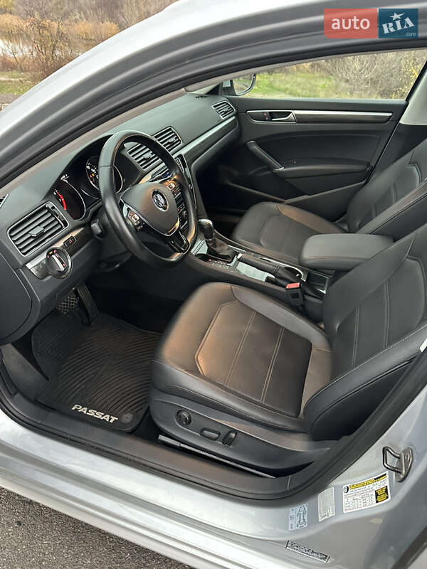 Седан Volkswagen Passat 2016 в Кривом Роге фото 10 Седан Volkswagen Passat 2016 в Кривом Роге