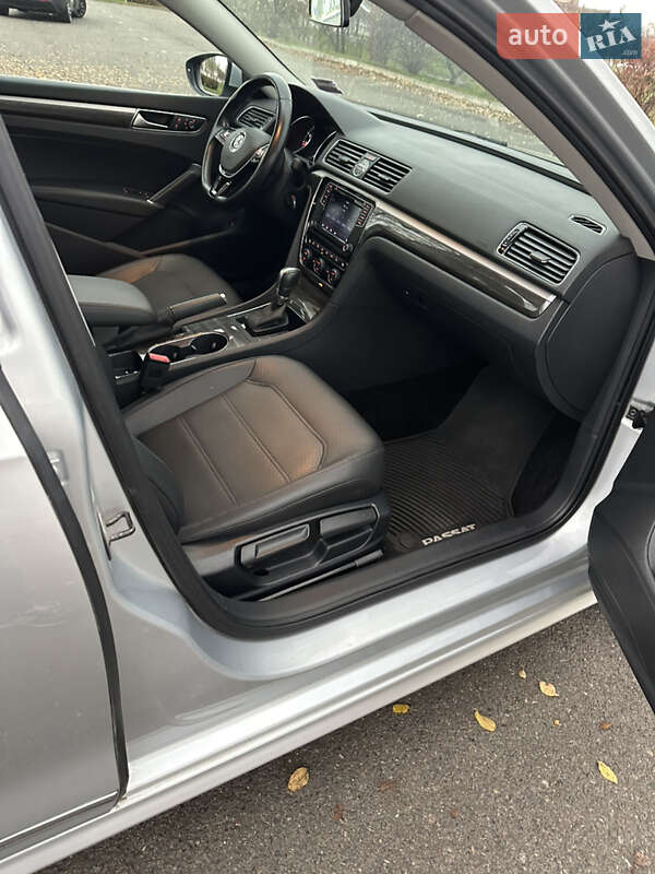 Седан Volkswagen Passat 2016 в Кривом Роге фото 12 Седан Volkswagen Passat 2016 в Кривом Роге