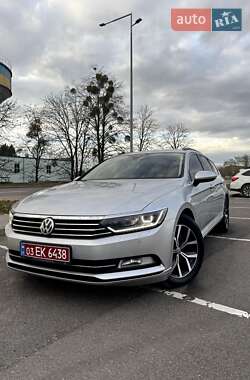 Универсал Volkswagen Passat 2016 в Ровно