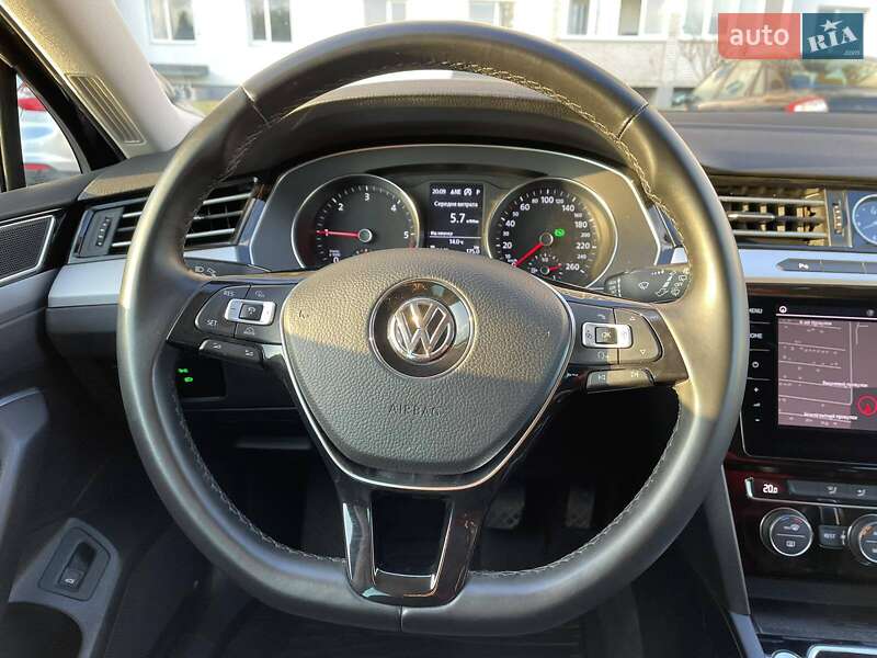 Универсал Volkswagen Passat 2017 в Виннице