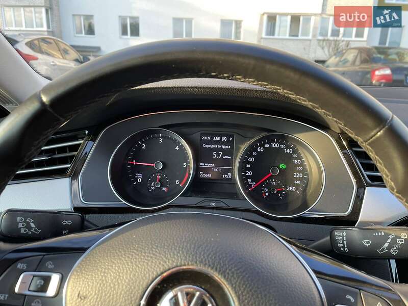 Универсал Volkswagen Passat 2017 в Виннице