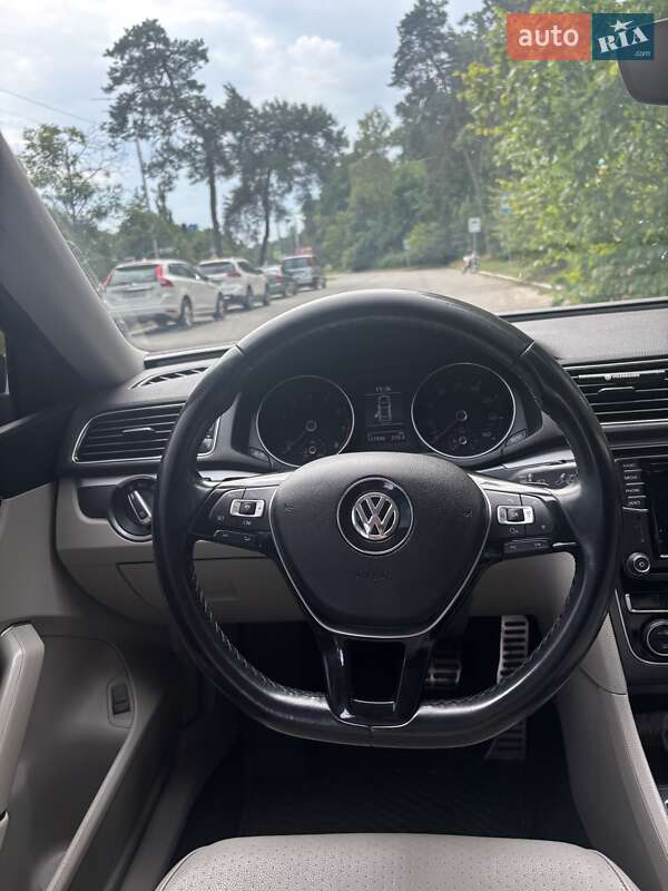 Седан Volkswagen Passat 2018 в Киеве фото 4 Седан Volkswagen Passat 2018 в Киеве