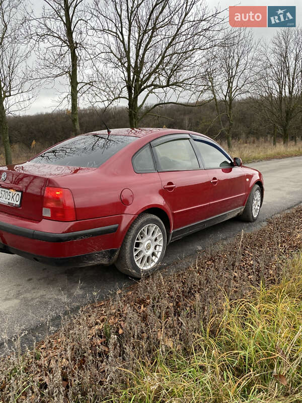 Седан Volkswagen Passat 1997 в Жмеринке