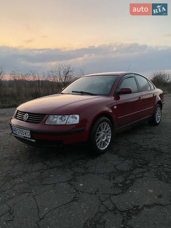 Седан Volkswagen Passat 1997 в Жмеринке