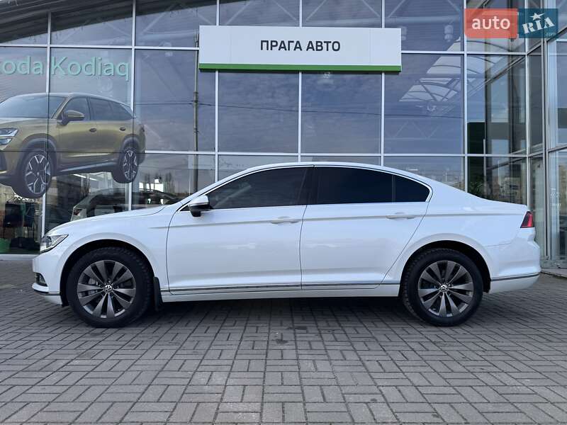 Седан Volkswagen Passat 2018 в Киеве фото 9 Седан Volkswagen Passat 2018 в Киеве