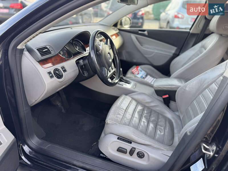 Седан Volkswagen Passat 2009 в Сарнах