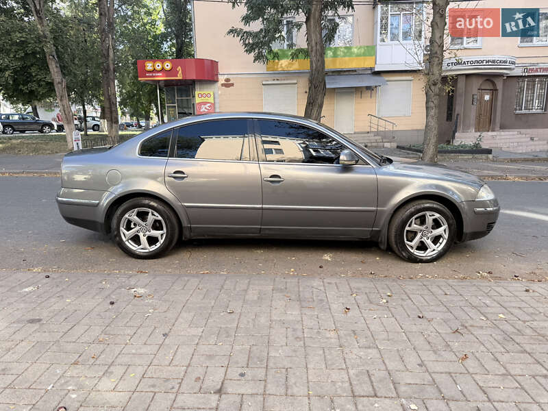 Седан Volkswagen Passat 2005 в Запорожье