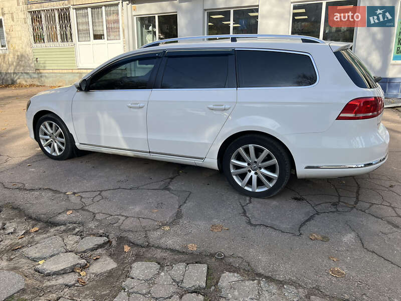 Универсал Volkswagen Passat 2012 в Житомире фото 7 Универсал Volkswagen Passat 2012 в Житомире