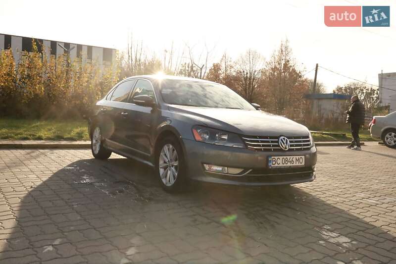 Седан Volkswagen Passat 2012 в Львове