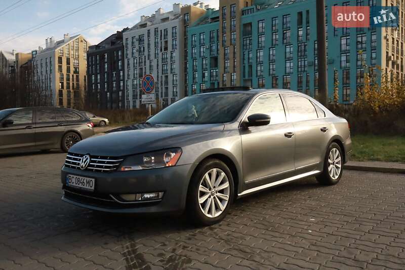 Седан Volkswagen Passat 2012 в Львове