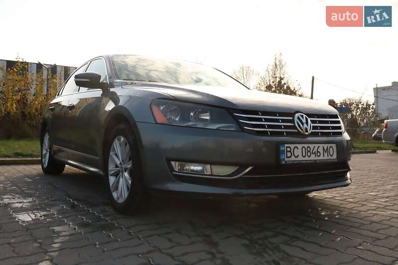 Седан Volkswagen Passat 2012 в Львове
