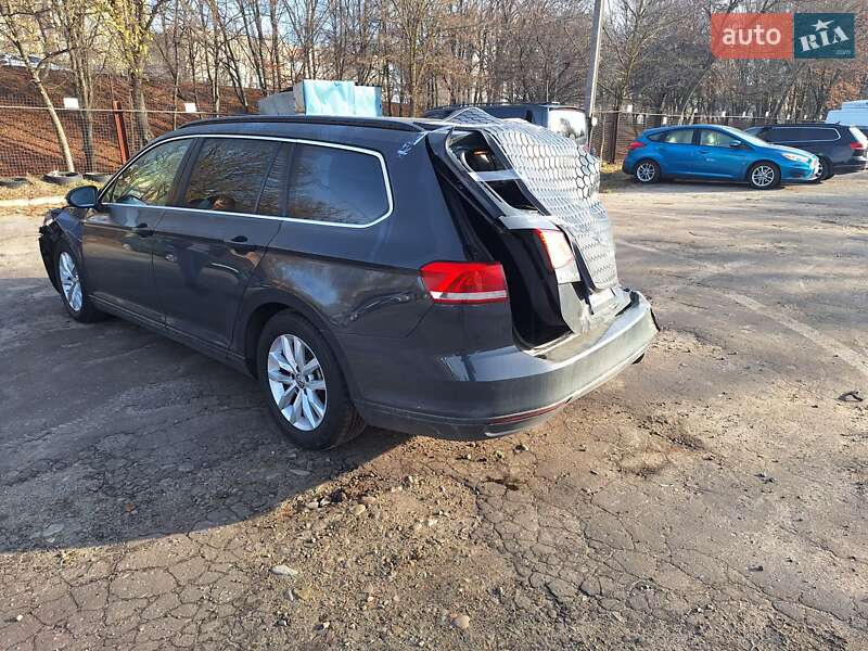 Универсал Volkswagen Passat 2019 в Львове фото 4 Универсал Volkswagen Passat 2019 в Львове