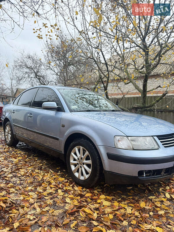 Седан Volkswagen Passat 1997 в Чугуеве