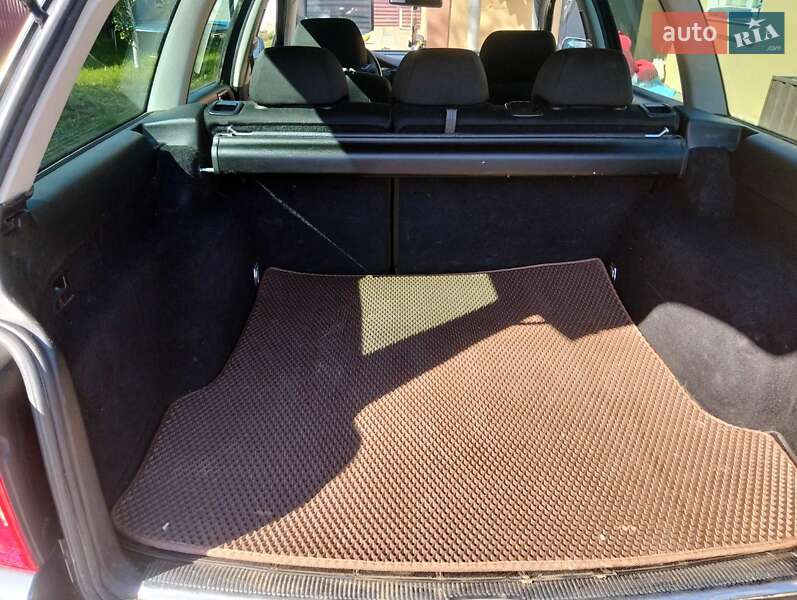 Универсал Volkswagen Passat 2003 в Хмельнике фото 5 Универсал Volkswagen Passat 2003 в Хмельнике