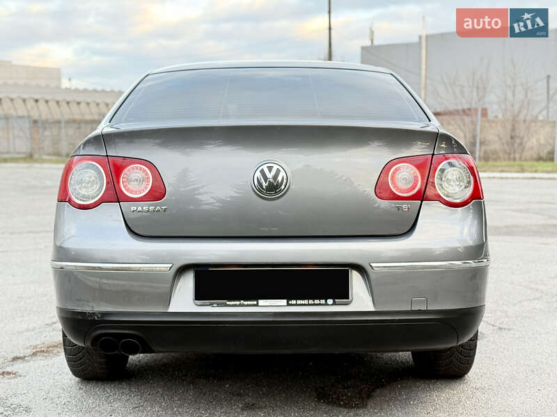 Седан Volkswagen Passat 2008 в Днепре