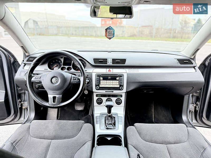 Седан Volkswagen Passat 2008 в Днепре