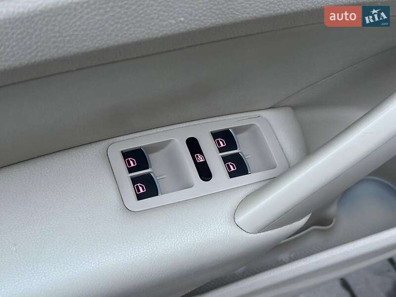 Седан Volkswagen Passat 2012 в Одессе фото 20 Седан Volkswagen Passat 2012 в Одессе