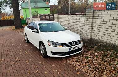Седан Volkswagen Passat 2012 в Ірпені